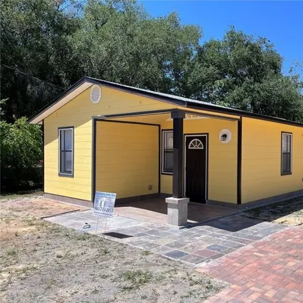 Buy this 1 bed house on 301 Armour Avenue in Auburndale, FL 33823
