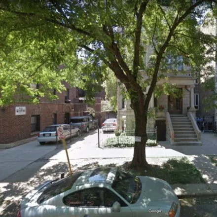 Rent this 3 bed house on 647 West Roscoe Street in Chicago, IL 60657