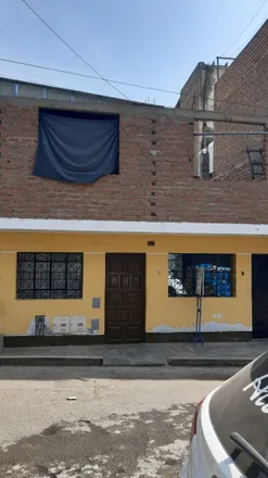 Buy this 2 bed house on Jirón Los Pelitres in San Juan de Lurigancho, Lima Metropolitan Area 15419