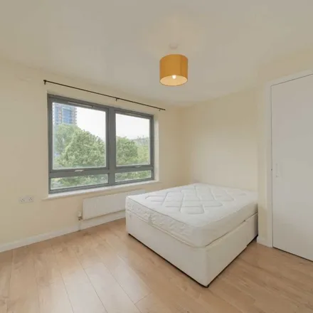 Rent this 3 bed townhouse on 16 Hunt Close in London, W11 4JU