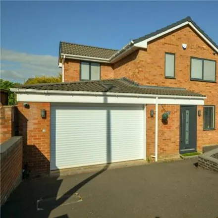 Buy this 3 bed house on Fairways Drive in Ellesmere Port, CH66 1RY