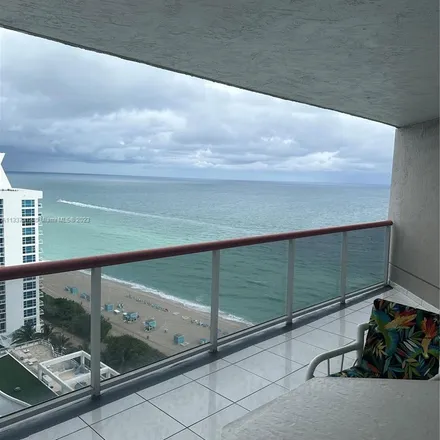 Image 9 - The Sterling Condos, 6767 Collins Avenue, Atlantic Heights, Miami Beach, FL 33141, USA - Apartment for rent