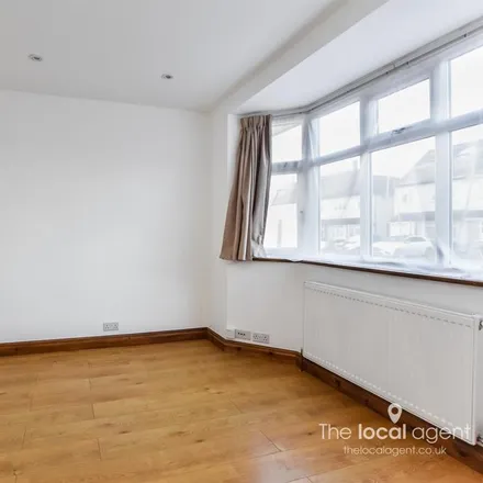 Image 7 - Ronelean Road, London, KT6 7LL, United Kingdom - Duplex for rent