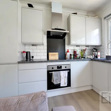 Image 4 - 65, 67 Milner Road, Brighton, BN2 4BR, United Kingdom - Apartment for rent