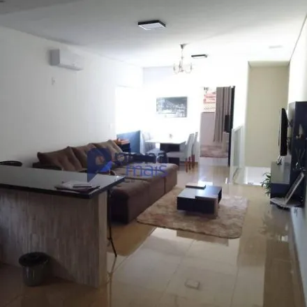 Rent this 2 bed house on Rua Karoline Araújo in Jardim Santana, Hortolândia - SP