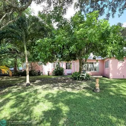 Image 2 - 1011 Southwest 18th Court, Fort Lauderdale, FL 33315, USA - House for sale