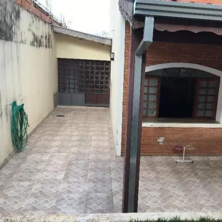 Buy this 3 bed house on Rua Guilherme Schuller in Vila Alvorada, Jundiaí - SP