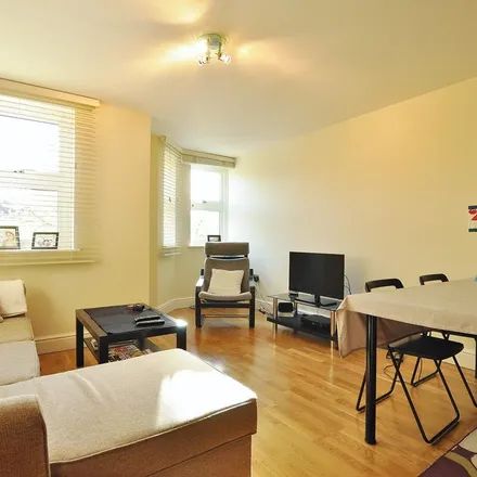 Image 4 - York Road, Guildford, GU1 4QG, United Kingdom - Apartment for rent