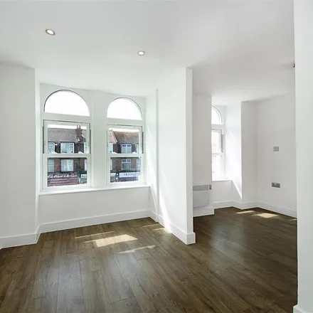 Rent this studio apartment on Queen's Road in London, TW3 1LH