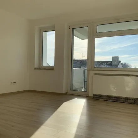 Rent this 3 bed apartment on Händelstraße 5 in 59174 Kamen, Germany