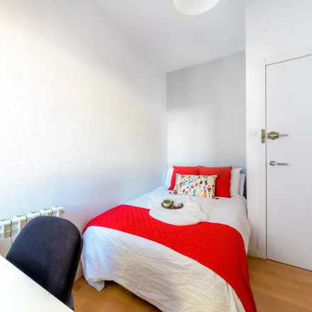 Image 4 - Calle del Conde de Aranda, 5, 28001 Madrid, Spain - Room for rent