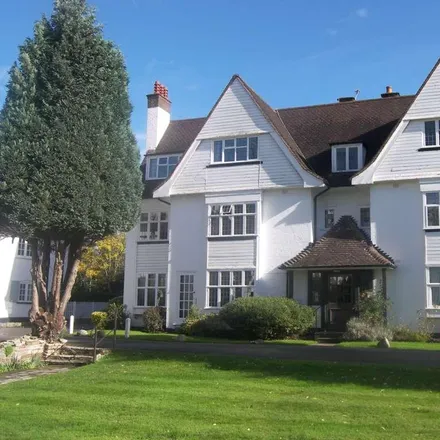 Rent this 2 bed apartment on Ditton Close in Elmbridge, KT7 0BZ