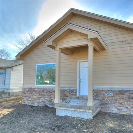 Buy this 3 bed house on 567 East 21st Street in Des Moines, IA 50317