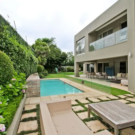 Image 4 - Ravenswood Avenue, Birdhaven, Rosebank, 2121, South Africa - Apartment for rent