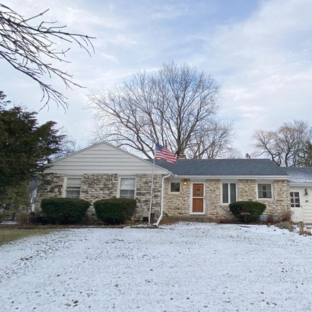 Rent this 3 bed house on 120 North Rosedale Drive in Brookfield, WI 53005