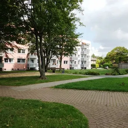 Rent this 4 bed apartment on Loskamp 19 in 45329 Essen, Germany