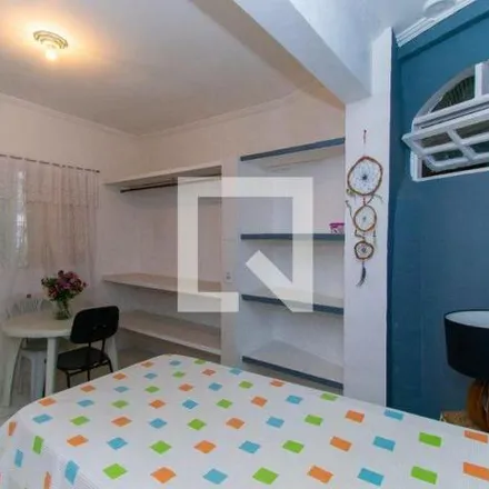 Rent this studio apartment on Igreja Coreana in Rua André Gouveia, Aclimação
