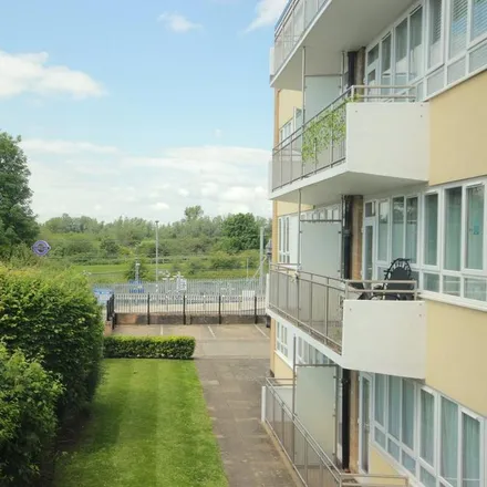 Rent this 2 bed apartment on Bathurst Walk in Richings Park, SL0 9BJ