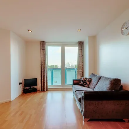 Image 5 - City Tower, 3 Limeharbour, Cubitt Town, London, E14 9LS, United Kingdom - Apartment for rent