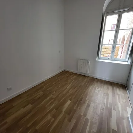 Rent this 3 bed apartment on 57 Rue Carnot in 71000 Mâcon, France