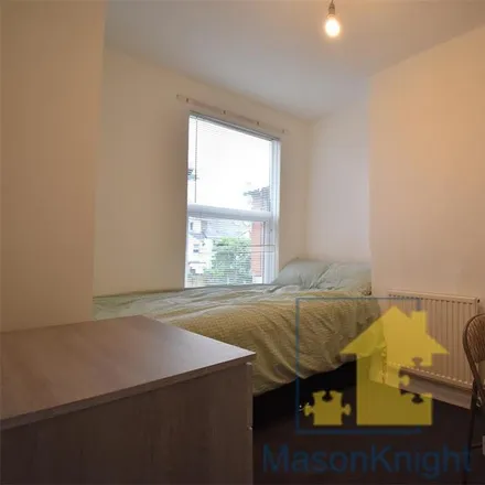 Image 3 - 41 Winnie Road, Selly Oak, B29 6JU, United Kingdom - Townhouse for rent