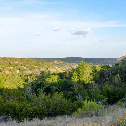 Buy this studio house on 1807 Summit Spur in Kerrville, TX 78028