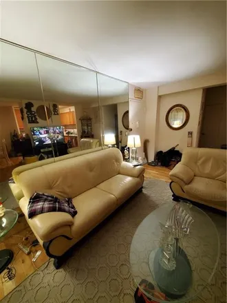 Image 3 - 12161 Flatlands Avenue, New York, NY 11207, USA - Condo for sale