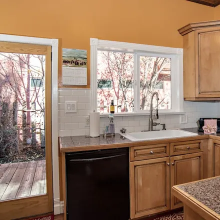 Rent this 5 bed house on Glenwood Springs in CO, 81601