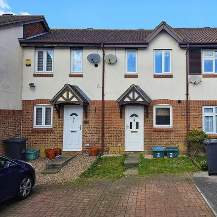 Rent this 2 bed townhouse on unnamed road in Gloucester, GL4 4SD