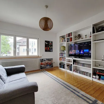 Rent this 6 bed apartment on Neunzigstraße 2 in 40625 Dusseldorf, Germany