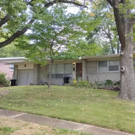 Buy this 3 bed house on 1390 Wadsworth Drive in Florissant, MO 63031