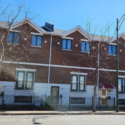 Buy this 3 bed townhouse on 3373 South Archer Avenue in Chicago, IL 60682