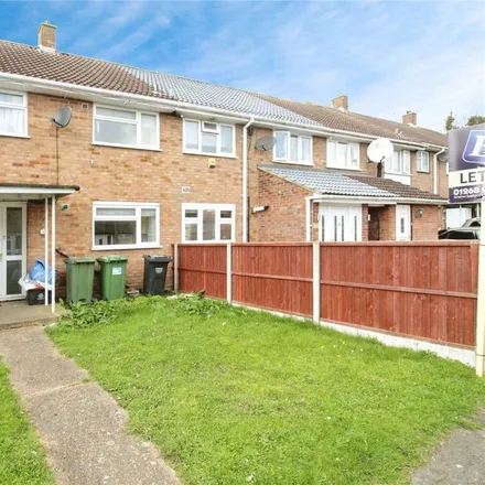 Rent this 3 bed townhouse on Curling Tye in Basildon, SS14 2PT