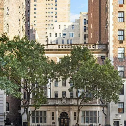 Image 2 - 1025 Park Avenue, New York, NY 10028, USA - Apartment for rent