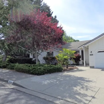 Buy this 3 bed house on 1411 Northeast Heritage Drive in Grants Pass, OR 97526