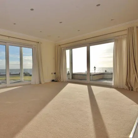Image 3 - Ocean Point, 52 Southbourne Coast Road, Wick, BH6 4ER, United Kingdom - Apartment for rent