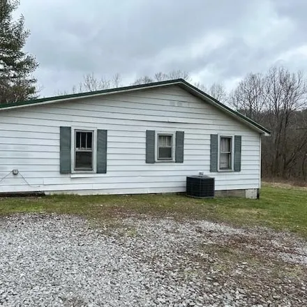 Image 5 - East Madison Street, Fort Gay, Louisa, KY 25514, USA - House for sale