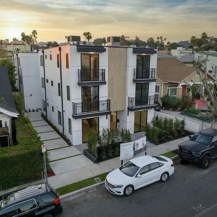 Rent this 5 bed townhouse on Vista del Mar Street in Los Angeles, CA 90028