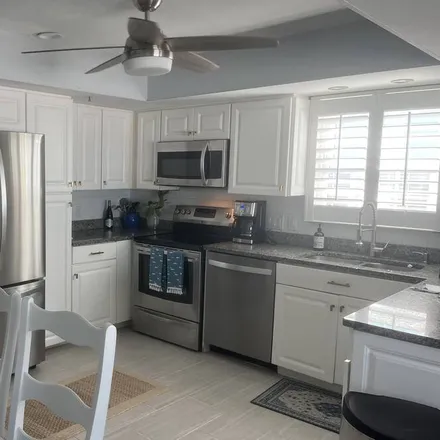 Image 3 - Fort Myers Beach, FL, 33931 - House for rent