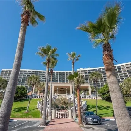 Buy this 1 bed condo on 5220 Seawall Blvd Unit 1134d in Galveston, Texas