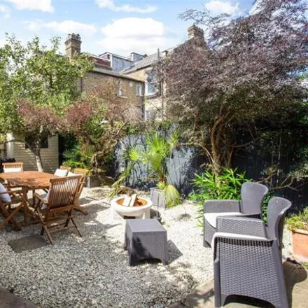 Image 4 - 8 Honiton Road, London, NW6 6QE, United Kingdom - Townhouse for sale