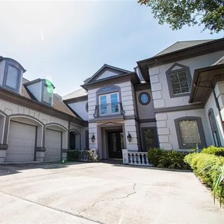 Rent this 6 bed house on Royal Oaks Country Club in Richmond Avenue, Houston