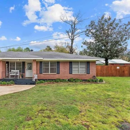 Buy this 3 bed house on 1970 Roberts Street in Kilgore, TX 75662
