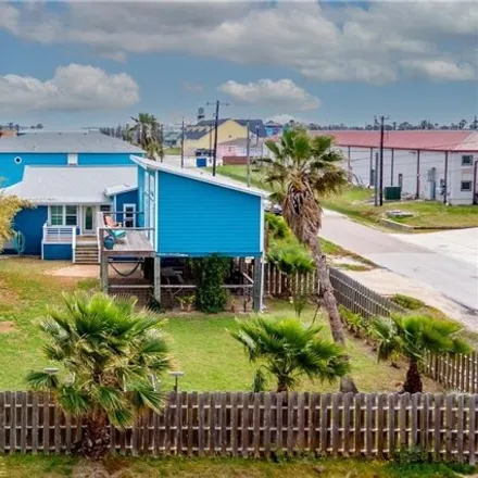 Buy this 3 bed house on Ocean's Edge Hotel in West Avenue F, Port Aransas