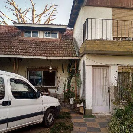 Buy this 3 bed house on Asamblea 260 in Partido de Almirante Brown, Argentina