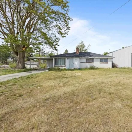 Buy this 3 bed house on 4747 West Wernett Road in Pasco, WA 99301
