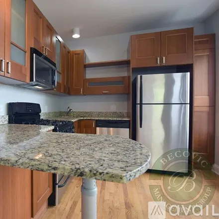 Image 5 - 7526 N Seeley Ave, Unit 302 - Apartment for rent