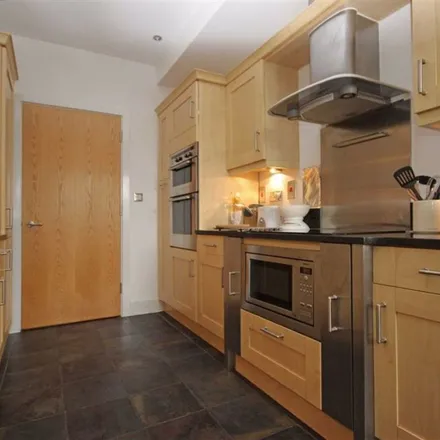 Image 1 - Holmesdale Road, London, TW11 9PQ, United Kingdom - Apartment for rent