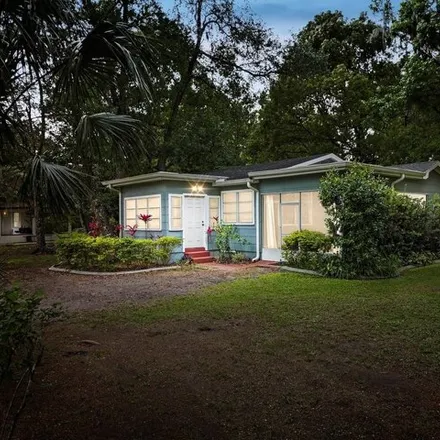 Buy this 2 bed house on 9025 West Street in Hernando County, FL 34601