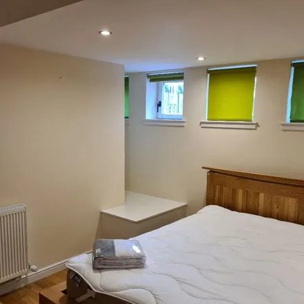 Rent this 2 bed apartment on 9 Mentone Gardens in City of Edinburgh, EH9 2DJ